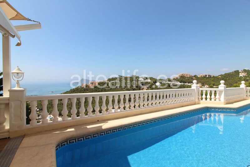 Foto 7952aaff-6100-44b3-b136-7e6f1bf55db2. Xalet amb calefacció aparcament piscina a Altea hills Altea