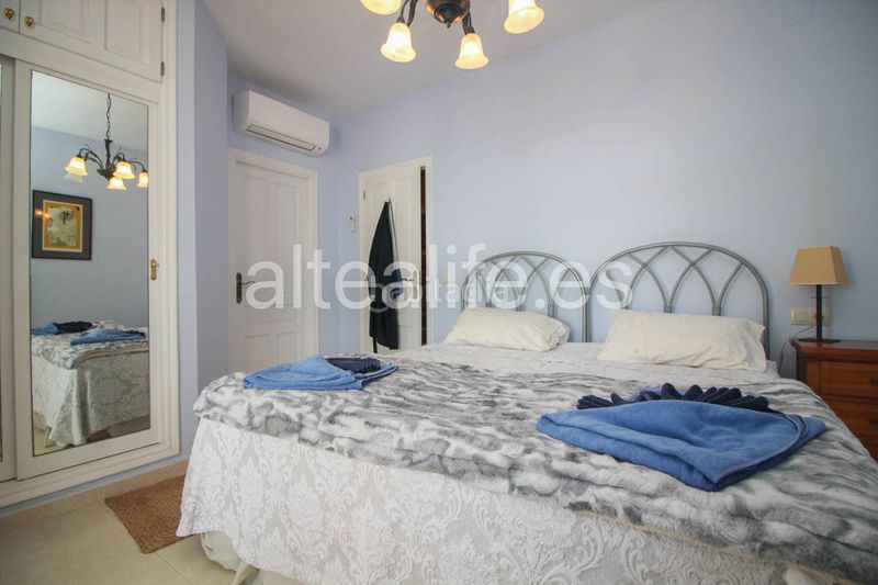Foto a7686c04-a62d-4e6c-83a6-f54d4f105339. Xalet amb calefacció aparcament piscina a Altea hills Altea
