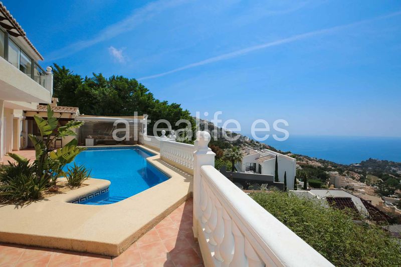 Foto ac5272bb-8557-4df7-8f84-8c06b8aac7fe. Xalet amb calefacció aparcament piscina a Altea hills Altea