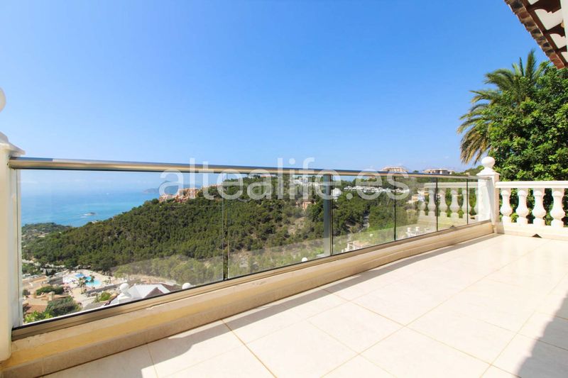 Foto b1aaa5b9-1eea-4770-9ba8-3f083e689eeb. Xalet amb calefacció aparcament piscina a Altea hills Altea