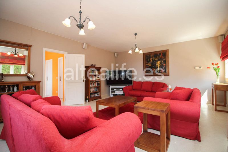 Foto c1f8549a-b5bb-40e5-b8b9-c50611311e0a. Xalet amb calefacció aparcament piscina a Altea hills Altea