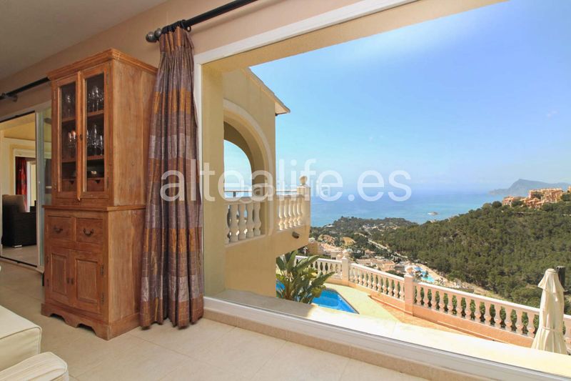 Foto c69fad1c-71a4-4a00-acf3-2cbd18179141. Xalet amb calefacció aparcament piscina a Altea hills Altea