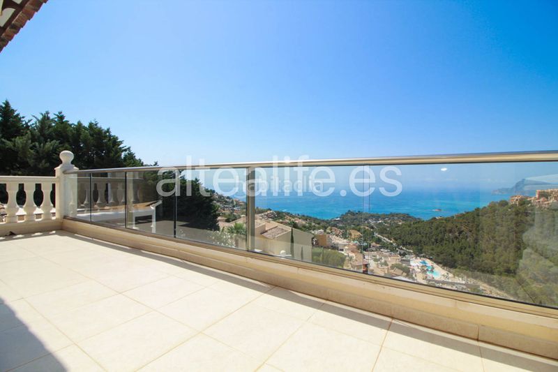 Foto cbb701d1-27e2-4f36-97fd-0fe4b353da49. Xalet amb calefacció aparcament piscina a Altea hills Altea