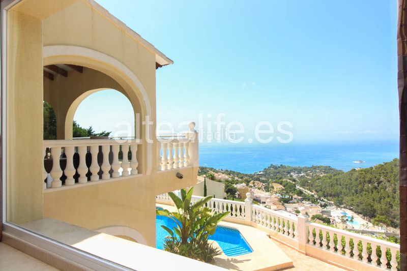 Foto df1e561d-356a-40b9-9613-6e43f717fa0a. Xalet amb calefacció aparcament piscina a Altea hills Altea
