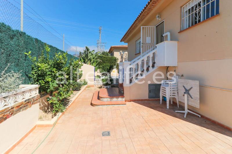 Foto 4fe30cbf-c03a-41d2-b10d-a774f60146e0. Xalet amb calefacció aparcament piscina a San Rafael - Nucia Park Nucia (la)