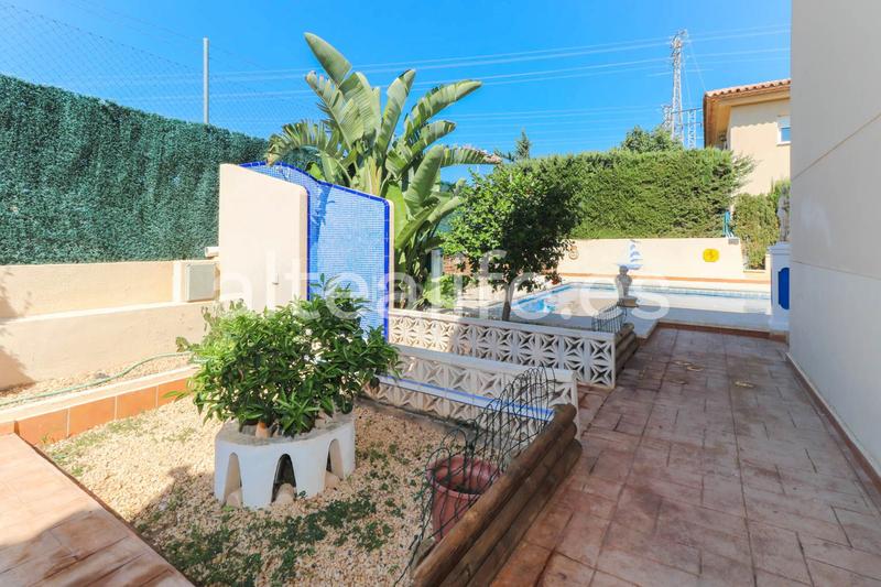 Foto 911ecb9f-a3ce-468f-96cf-73eb72da64a0. Xalet amb calefacció aparcament piscina a San Rafael - Nucia Park Nucia (la)