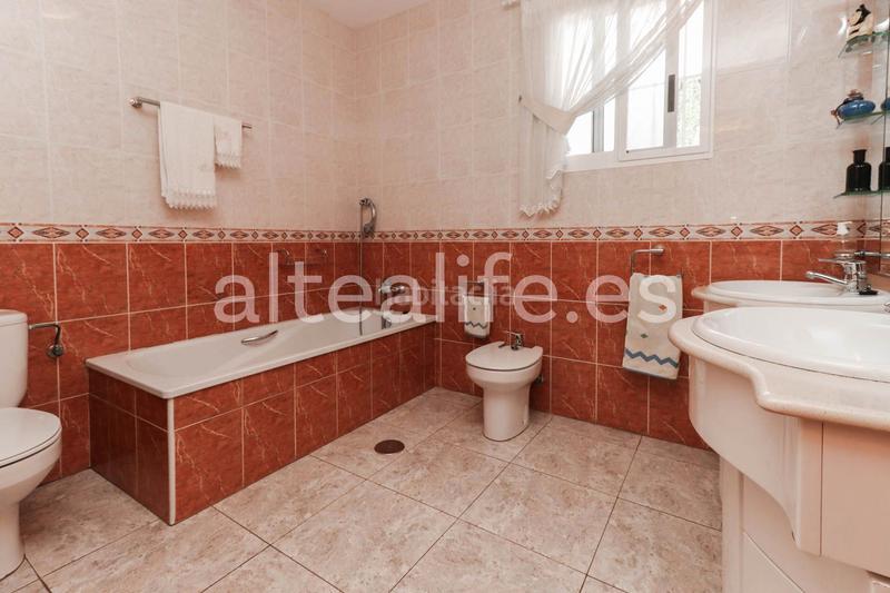 Foto c1a18199-c532-4621-99e3-da41f8a242f5. Xalet amb calefacció aparcament piscina a San Rafael - Nucia Park Nucia (la)