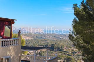 Xalet  Carrer mar cantàbric. Villa con 3 apartamentos independientes en la zona del tossal