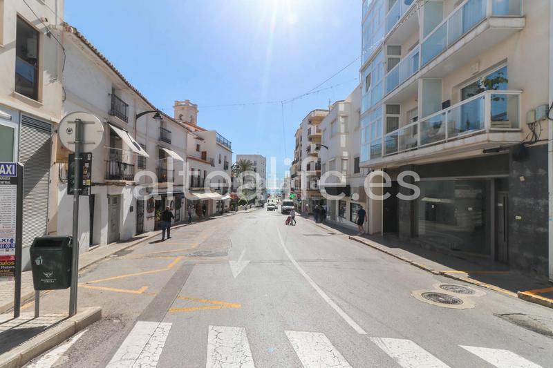 Foto cac183fa-8bec-4d4a-be82-0e2763d78b32. Alquiler local comercial  reformado de 195 m2 en el centro en Altea