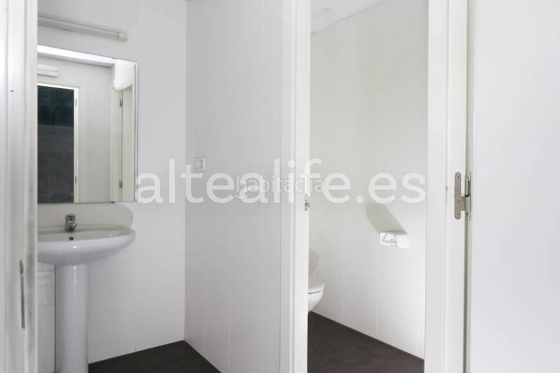 Foto 3daa4798-dd77-4b78-87c7-27e48548e09e. Location local commercial dans Altea ciudad Altea