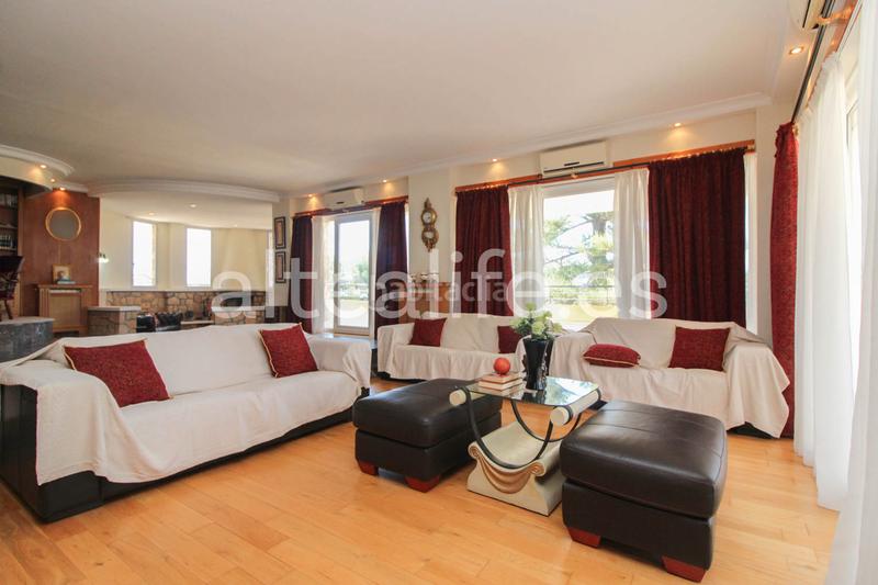 Foto 2620c7e7-6a11-452f-9616-02e73eab08ba. Chalet avec cheminée parking piscine dans Montebello - Nou Espai Nucia (la)