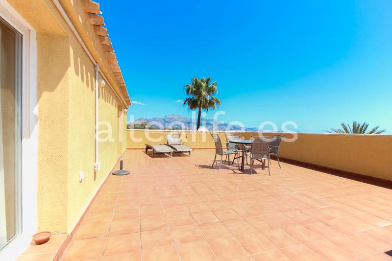 Foto 3d19d4e2-4f41-486d-ae22-de7c39c5a78a. Chalet avec cheminée parking piscine dans Montebello - Nou Espai Nucia (la)