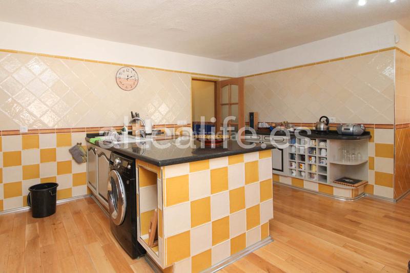 Foto 57848e9b-2ce3-48a6-b138-bd2734b51e2d. Chalet avec cheminée parking piscine dans Montebello - Nou Espai Nucia (la)