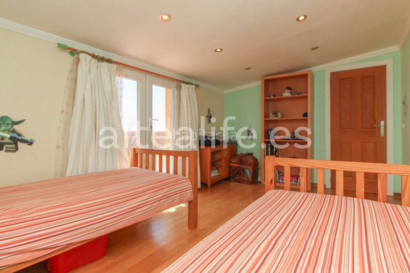 Foto 6674bbde-0eeb-45bc-b60f-275155302b3c. Chalet avec cheminée parking piscine dans Montebello - Nou Espai Nucia (la)