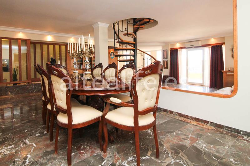 Foto 816e53a4-33e4-4ce7-ab6e-acd924b97b39. Chalet avec cheminée parking piscine dans Montebello - Nou Espai Nucia (la)