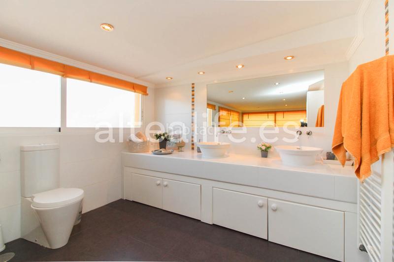 Foto 9b5d420f-a9a9-4c1f-8b3f-3229cc773d7f. Chalet avec cheminée parking piscine dans Montebello - Nou Espai Nucia (la)