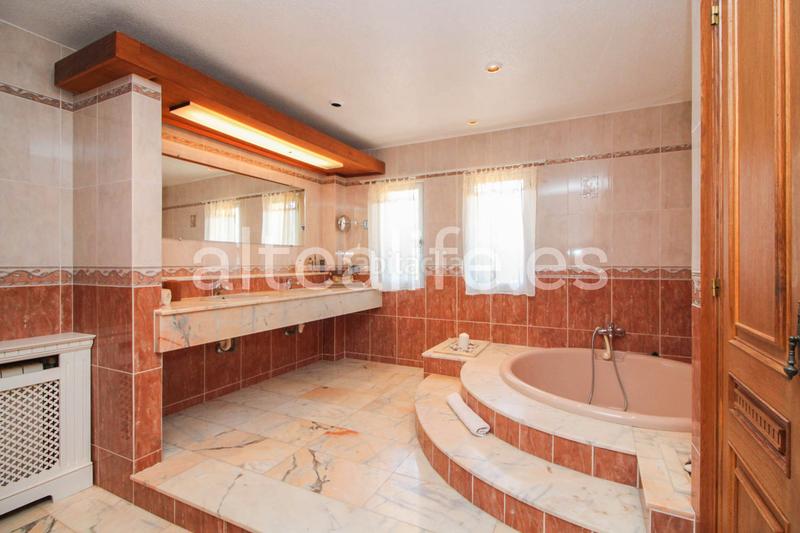 Foto c2316c0d-a49c-4125-9afc-fd5fde5a4c12. Chalet avec cheminée parking piscine dans Montebello - Nou Espai Nucia (la)