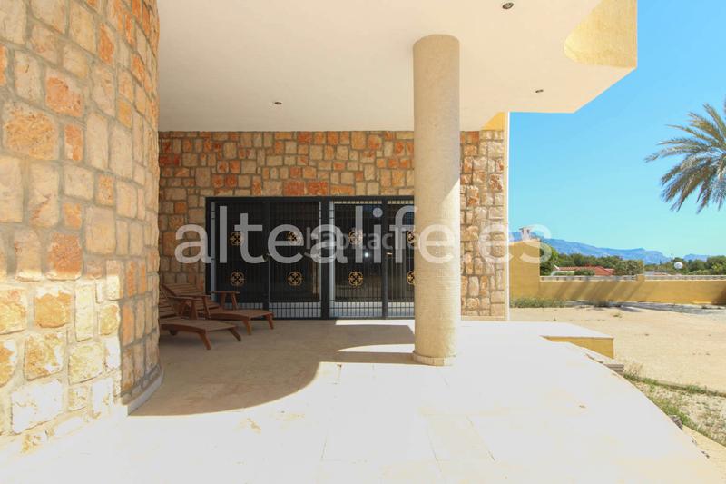 Foto d617f4d1-fbac-44ae-93cf-f201d3cee529. Chalet avec cheminée parking piscine dans Montebello - Nou Espai Nucia (la)