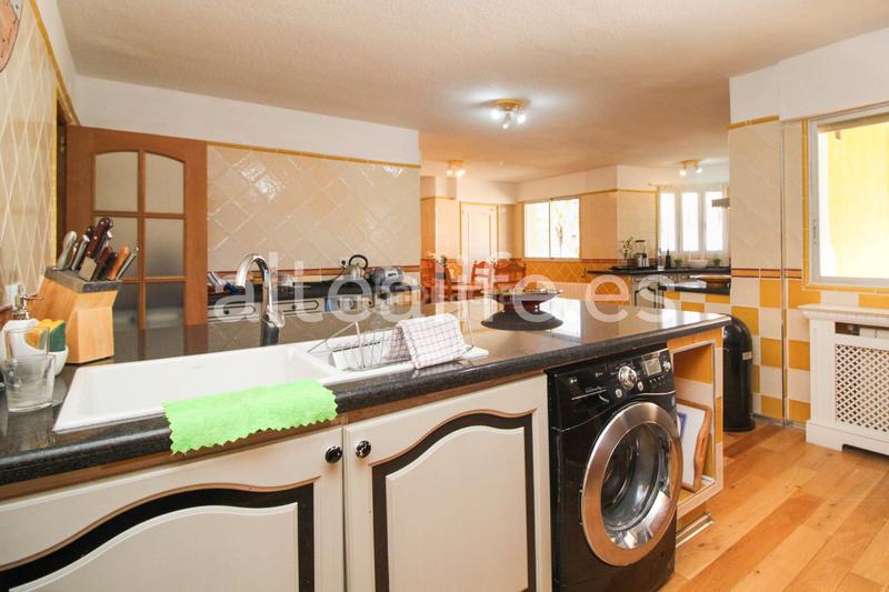 Foto e661ee14-8fd0-481b-a0fc-d69935146cd1. Chalet avec cheminée parking piscine dans Montebello - Nou Espai Nucia (la)