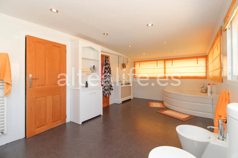 Foto e81c5aa9-c390-4821-85aa-52c30c173e94. Chalet avec cheminée parking piscine dans Montebello - Nou Espai Nucia (la)