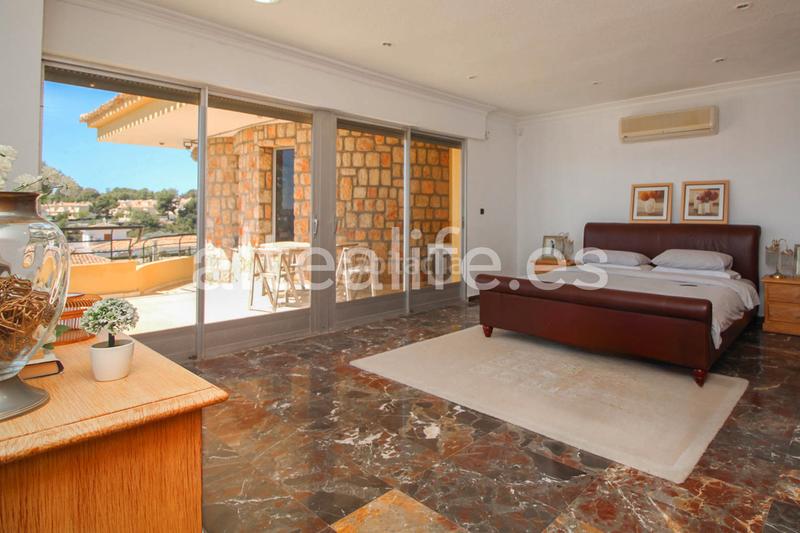 Foto ede7399f-39c1-498f-8782-00bac3cb53f8. Chalet avec cheminée parking piscine dans Montebello - Nou Espai Nucia (la)