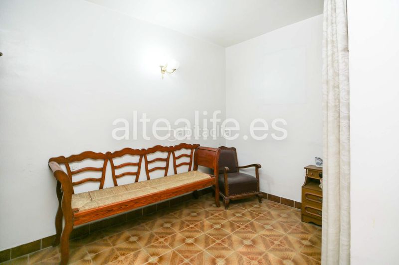 Foto c3db5fd1-a5c3-4e2b-87c3-42351bde472b. Masia amb xemeneia a Altea ciudad Altea