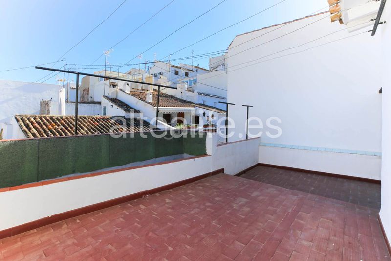 Foto e7b824ed-7d83-4b2a-8beb-c918827e8db3. Masia amb xemeneia a Altea ciudad Altea