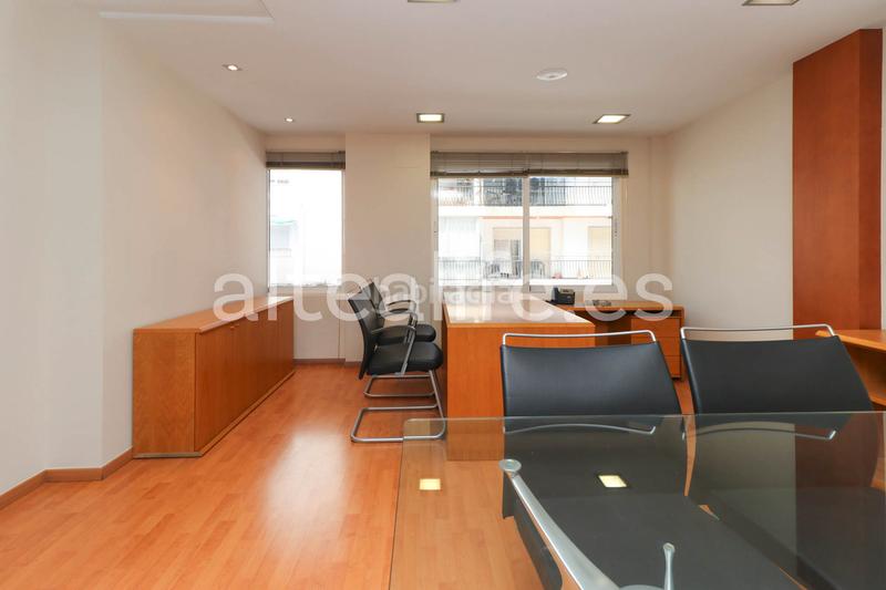 Foto 266fd4a5-e896-4105-9ecd-c09800bdd008. Alquiler local comercial  con oficinas en el centro en Altea