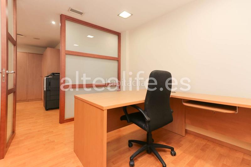Foto 34370108-0ebd-4219-8c60-07295f054779. Alquiler local comercial  con oficinas en el centro en Altea