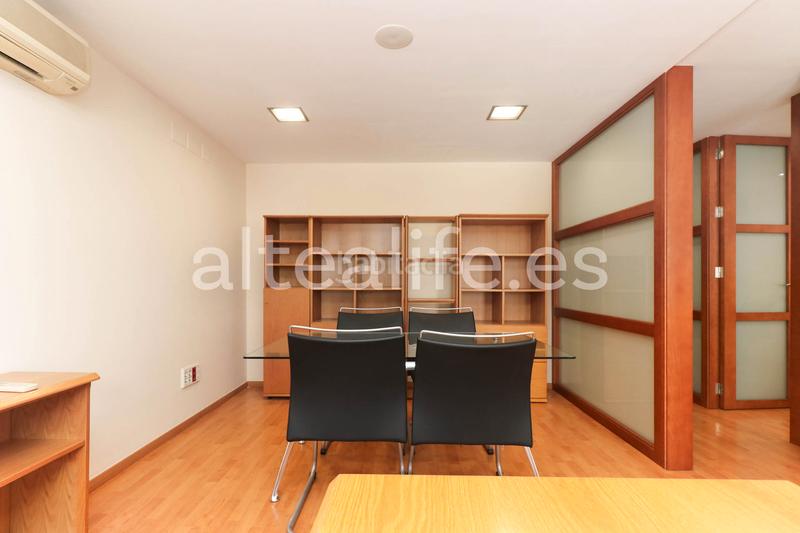 Foto 6cb91162-b995-421c-b74f-f6a7987be9e7. Location local commercial dans Altea ciudad Altea