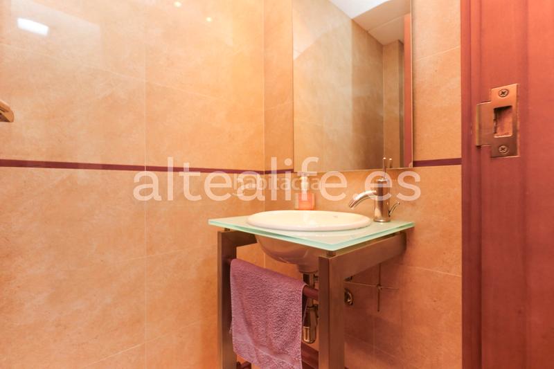 Foto 85e9c9ef-3f2e-4b1f-a3a4-6d7d938cc4f8. Location local commercial dans Altea ciudad Altea