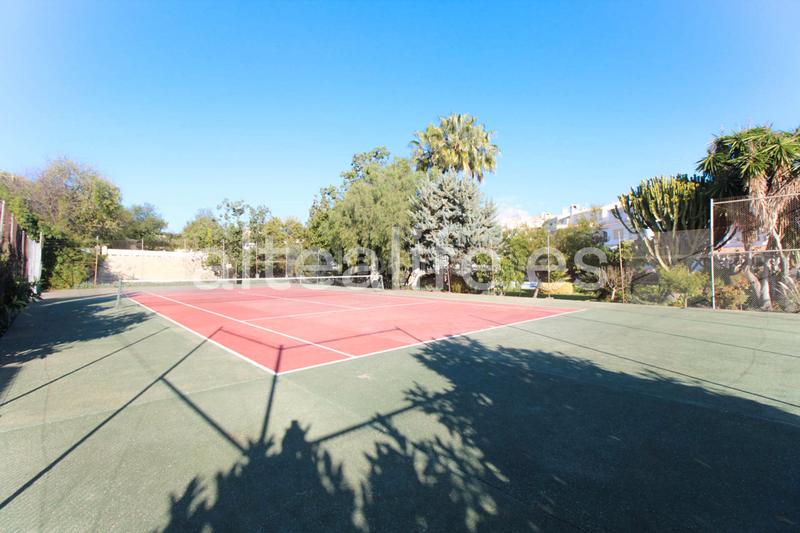 Foto 1397cbaf-0611-4dce-999f-7b1b1ee40231. Attico con parcheggio piscina in Altea ciudad Altea