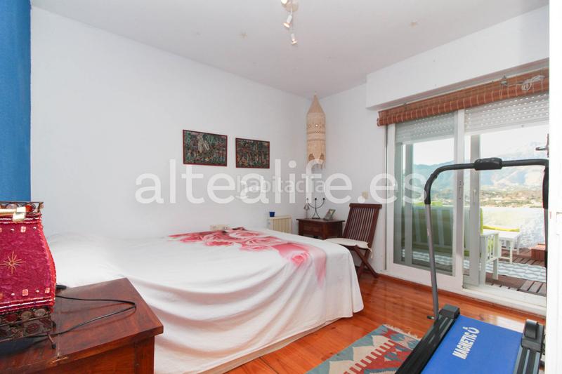 Foto 4dd796d8-e303-4dab-9a34-c28e78861e3f. Attico con parcheggio piscina in Altea ciudad Altea