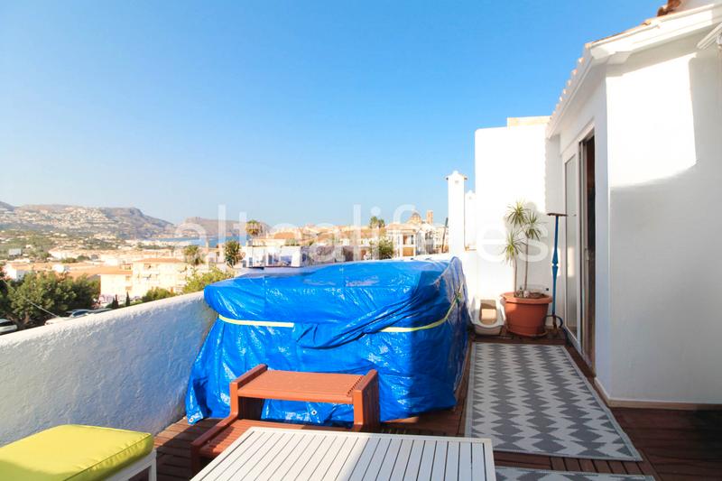 Foto 8ba360d0-d2f0-427d-bfaa-fc26f507ba78. Attico con parcheggio piscina in Altea ciudad Altea