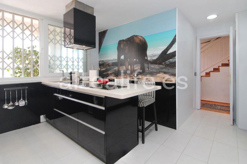 Foto a6632d97-de95-4a0e-8cf2-ae923a3a829c. Attico con parcheggio piscina in Altea ciudad Altea