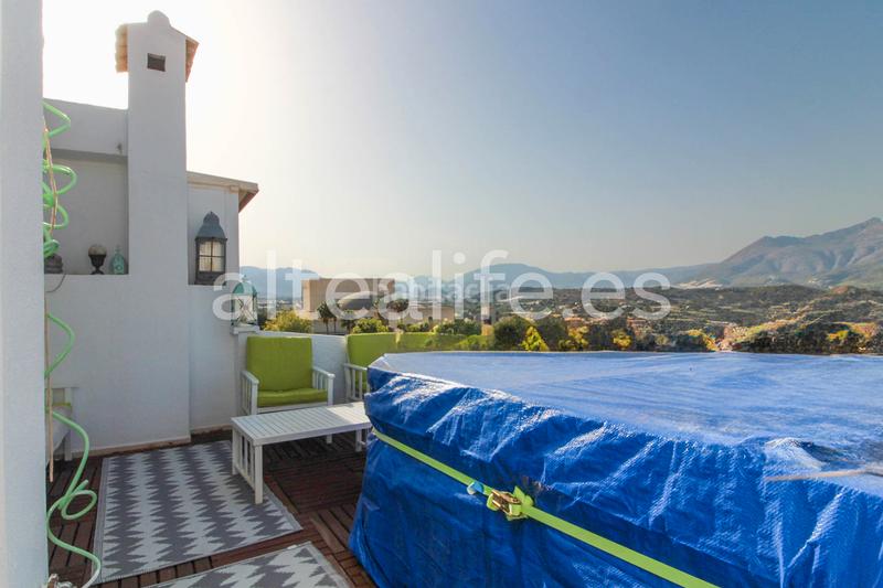 Foto e4a9e50d-9b83-4106-8775-e520e8277496. Attico con parcheggio piscina in Altea ciudad Altea