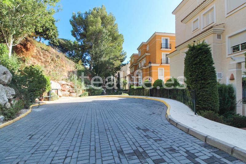 Foto 4c49a7b8-bd93-45e8-b7d6-43bf77220584. Apartamento lujoso apartamento hills: espacio y vistas panorámicas en Altea