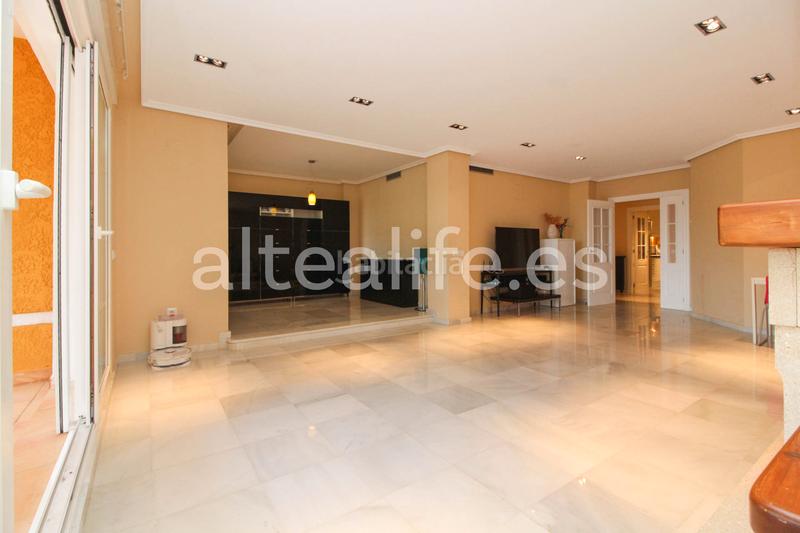 Foto 895d896e-c498-4d1b-b4a2-9f74ef17d358. Apartamento lujoso apartamento hills: espacio y vistas panorámicas en Altea