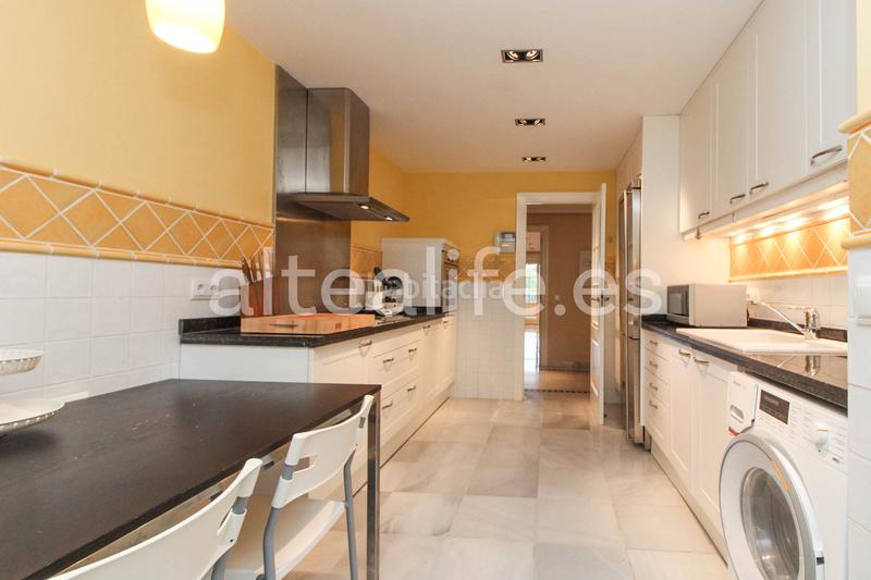 Foto e924ca83-cd22-4f36-8757-de61d8c4cc8b. Apartamento lujoso apartamento hills: espacio y vistas panorámicas en Altea