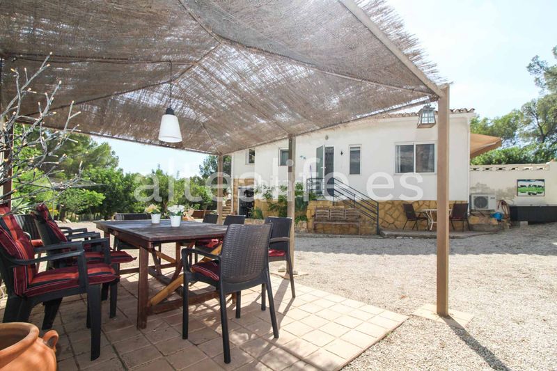 Foto 70c0de44-828f-49af-93c4-1c41b1a855f0. Casa amb xemeneia aparcament piscina a Altea la vella Altea