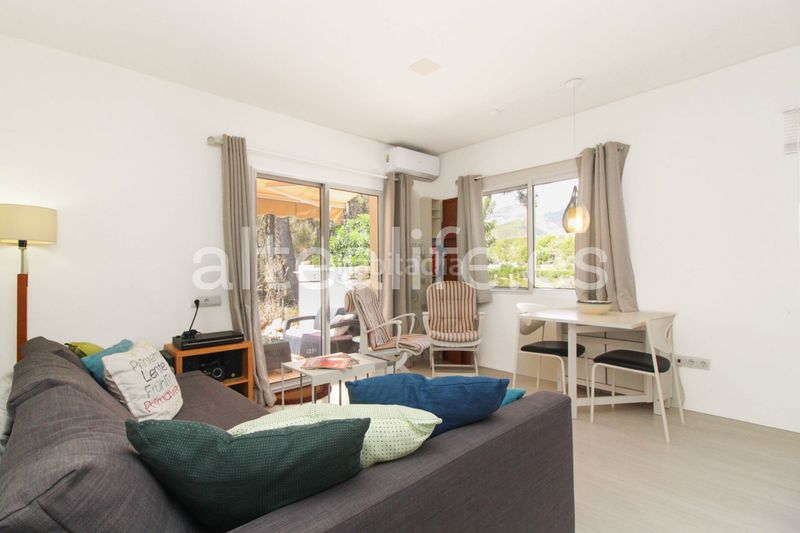 Foto 86867ad1-2c15-416f-ad11-f201acd08d8b. Casa amb xemeneia aparcament piscina a Altea la vella Altea