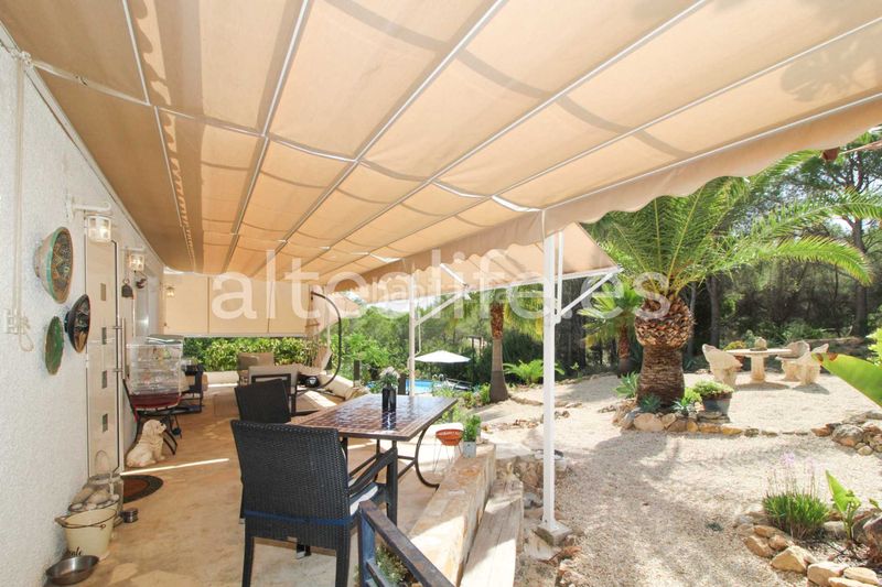 Foto a07d0b47-dfae-4859-ab25-313320711468. Casa amb xemeneia aparcament piscina a Altea la vella Altea