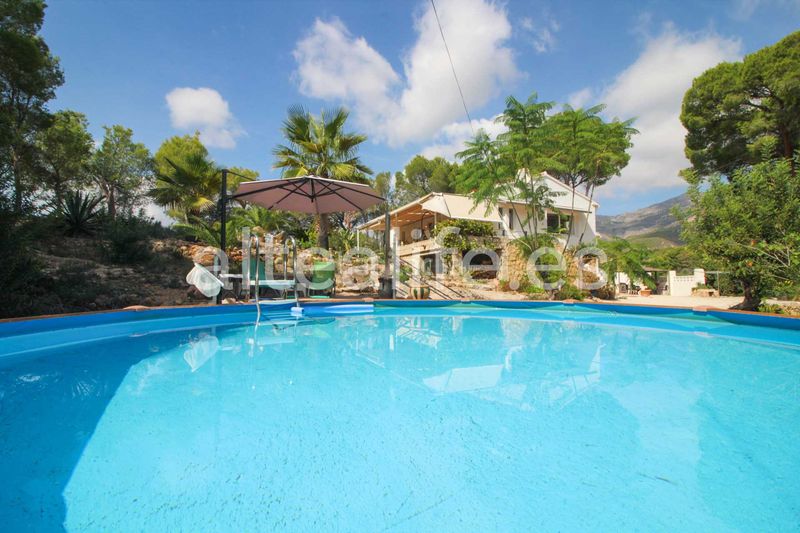 Foto f44122c3-7f4c-460f-8fb6-48ca601056a1. Casa amb xemeneia aparcament piscina a Altea la vella Altea