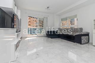 Alquiler Apartamento en Carrer llevant 30. Apartamento con terraza y garaje en la cala de finestrat