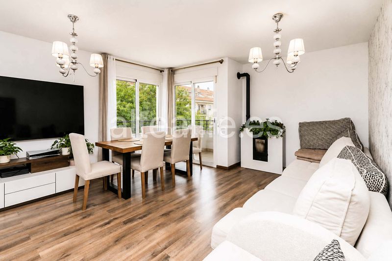 Foto dca7c222-091b-46b2-aecc-f1d1d0e3dc17. Apartament amb xemeneia calefacció aparcament a Altea ciudad Altea