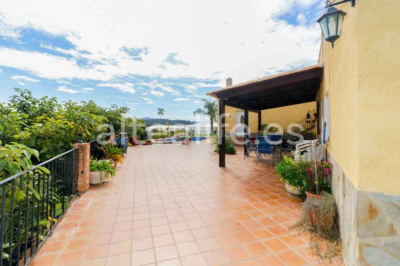 Foto 17a61c8b-f87e-4fc0-86d9-73f61adaffbc. Country house with fireplace parking pool in Altea la vella Altea