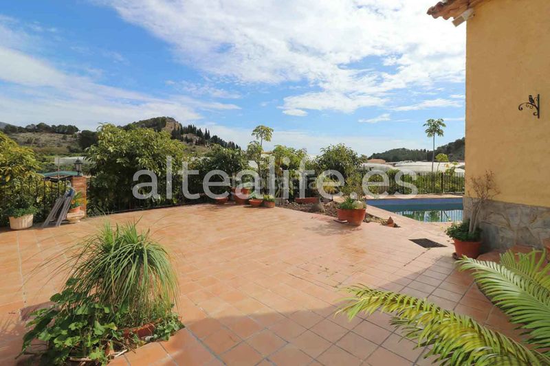 Foto 564d4a79-a431-48f0-95c6-a8b7589f40f7. Country house with fireplace parking pool in Altea la vella Altea