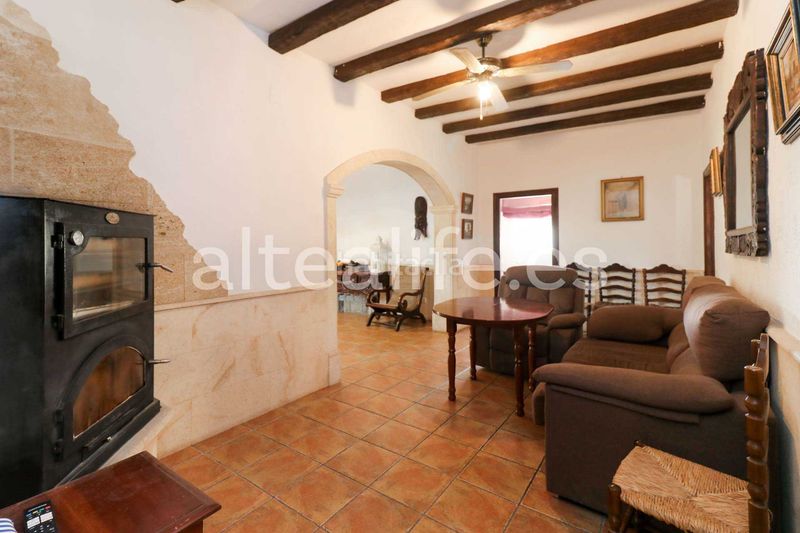 Foto 56c39a59-93c3-490a-952f-ad5762336679. Country house with fireplace parking pool in Altea la vella Altea