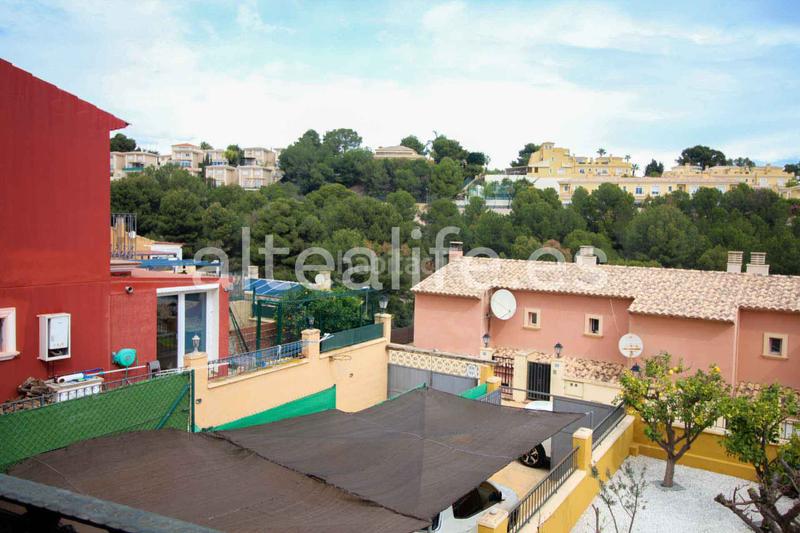 Foto aef5b81d-de83-447d-a93b-223eebdd7760. Casa amb aparcament a Montebello - Nou Espai Nucia (la)