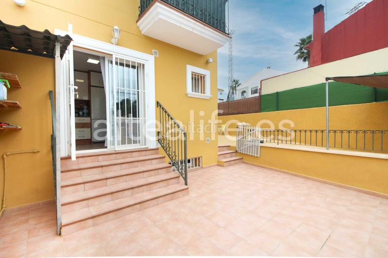 Foto fcb8b5a9-8418-4e3d-b372-506ed368b46a. Casa amb aparcament a Montebello - Nou Espai Nucia (la)